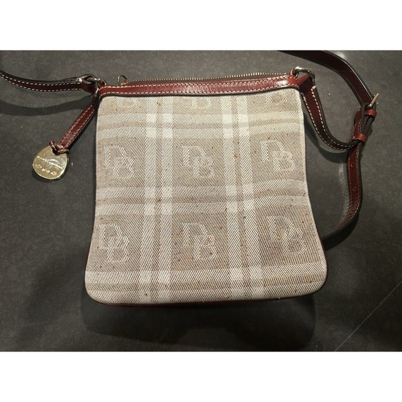 Dooney & Bourke Letter Carrier Bag Monogrammed Crossbody Purse Canvas & Leather - Picture 4 of 16